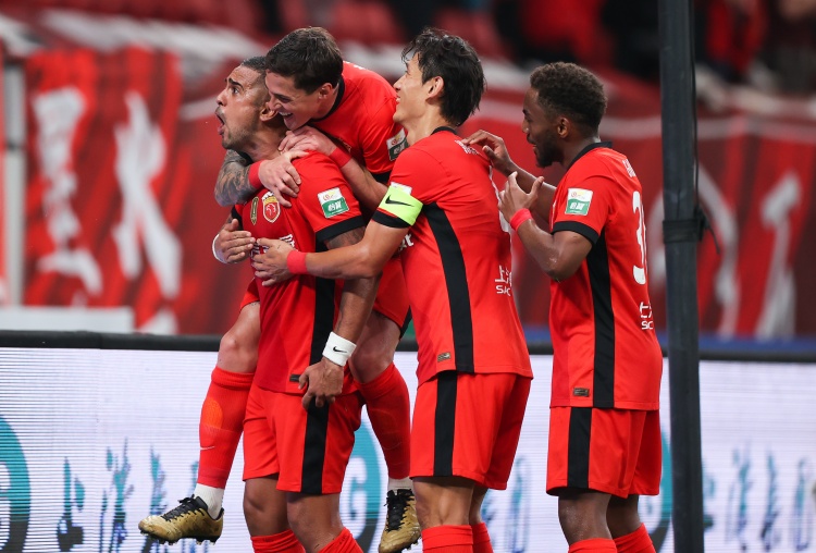 体育赛事直播-海港全队结束多哈冬训返回国内,热身赛两战泽尼特共丢10球