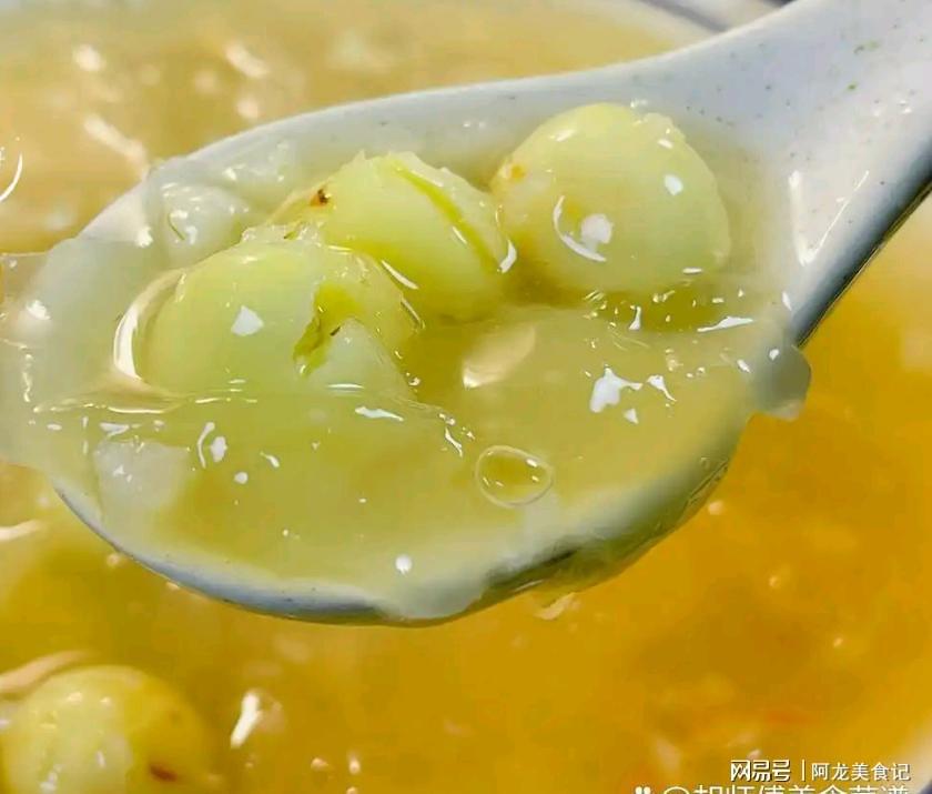 足球直播-莲子和它天生一对，再贵也值得吃！慢火熬煮一锅，特养人、有滋味